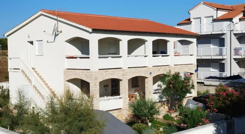 Apartmani Vjeko Vir - Image 1