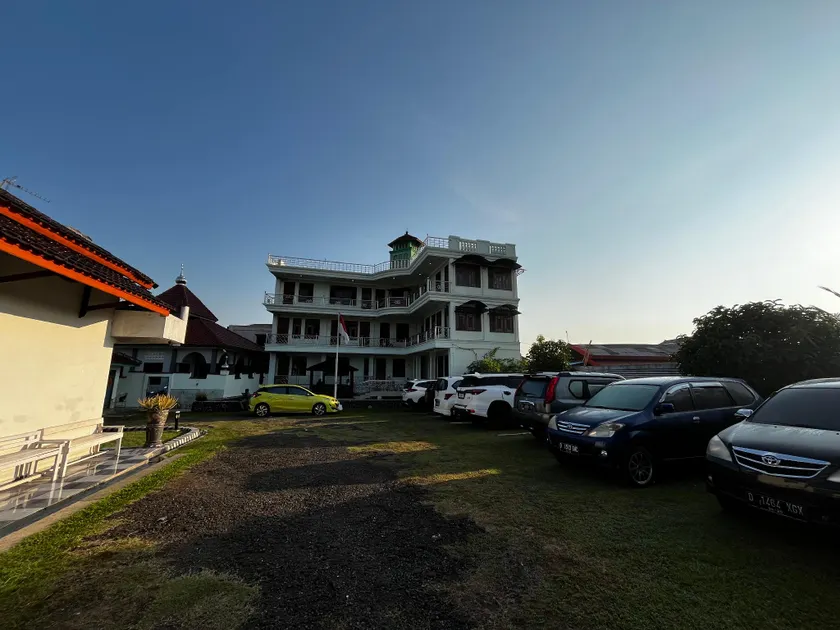Vafa Guesthouse - Image 1