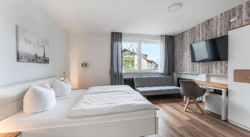 Hotel Glas Schwarzwald - Image 1