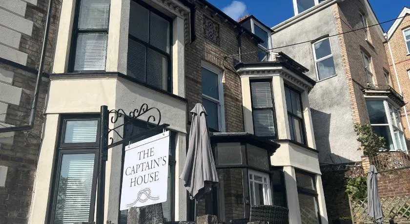 The Captain's Lodge Looe - Image 1