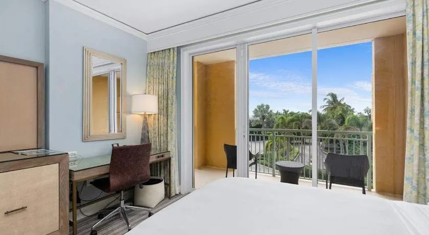 Stunning Studio Apartment Sited The Ritz Carlton - Image 1