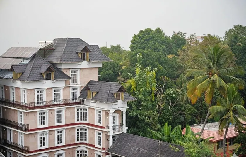 Entire 4 bedroom Villa, Angamaly, Cochin, Kochi - Image 1