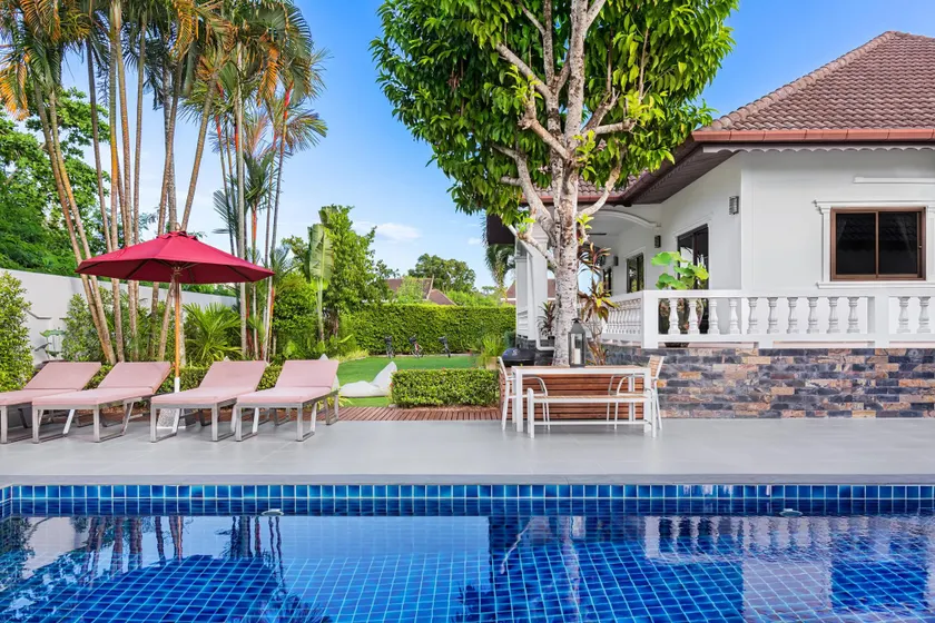 Happy Family Villa 2 -Phuket Private Pool Villa 5 bedrooms with large kitchen and garden - Image 1