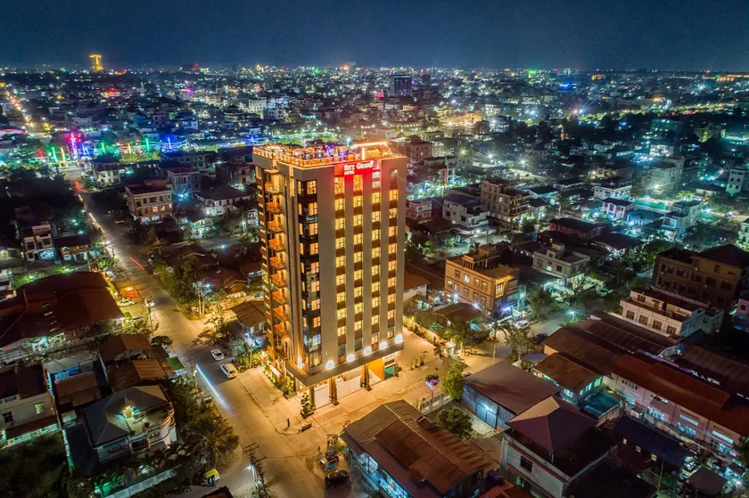 Ritz Grand Hotel - Image 1