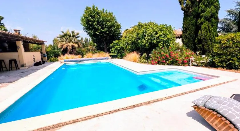 Le Gîte d'Entressen Piscine Jeux & Pétanque Istres Miramas - Image 1