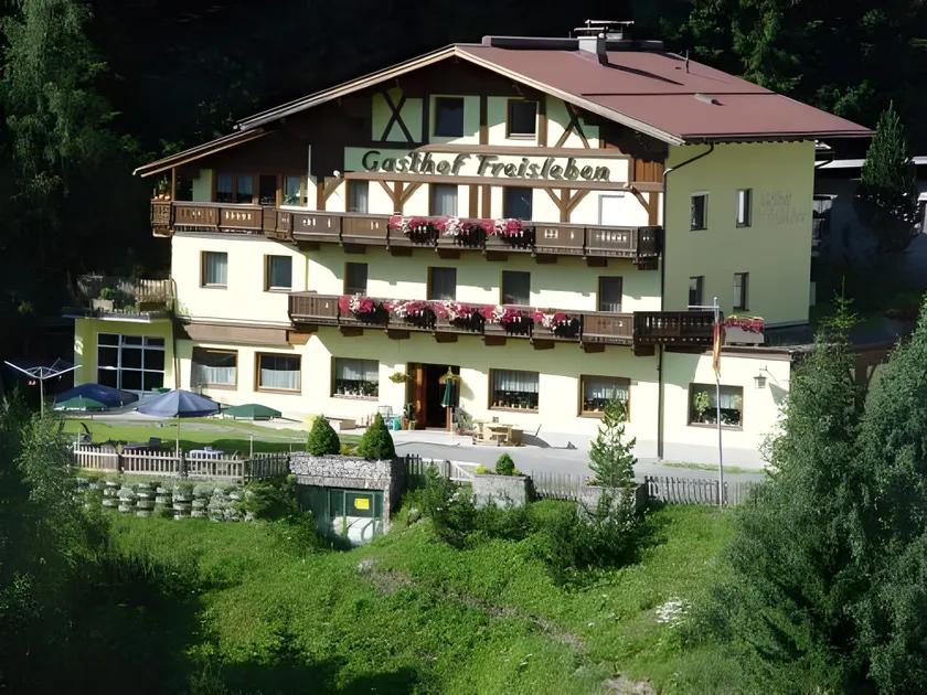"Quality Hosts Arlberg" Hotel-Gasthof Freisleben - Image 1
