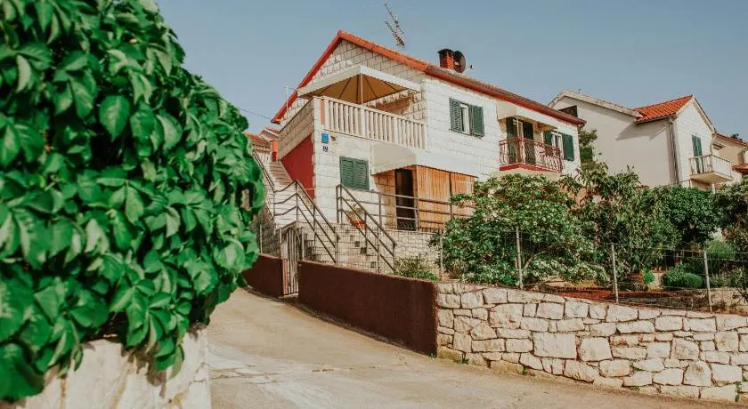 Apartments Doulos - Image 1