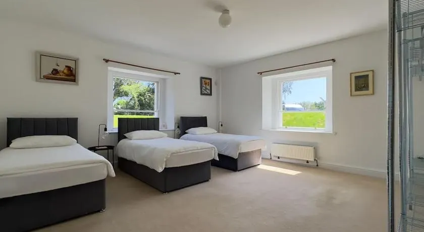Montebello Apartment - Image 1