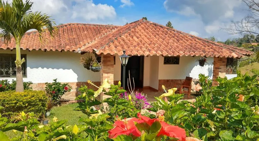 CASA CAMPESTRE frente Acuarela -Mesa de los Santos - Image 1
