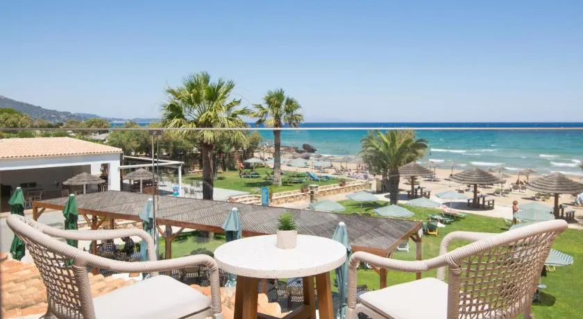 Sea View Suites & Holiday Homes - Plaka Beach Resort - Image 1