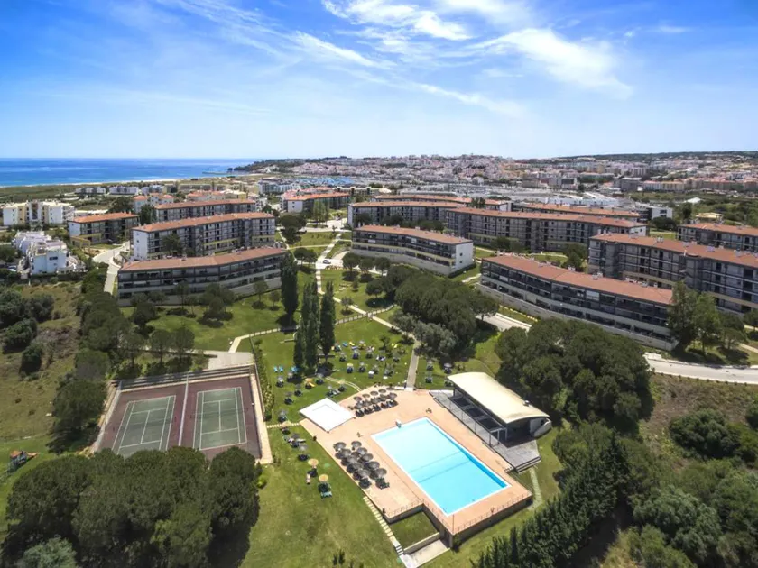 B39 - Marina Hill Apartment - Image 1