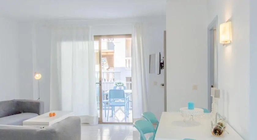 Apartamentos Lago - Image 1