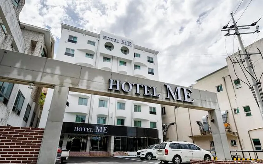 Donghae Hotel Me - Image 1