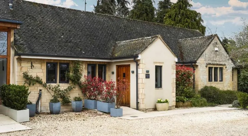 Orchard Lea - Image 1