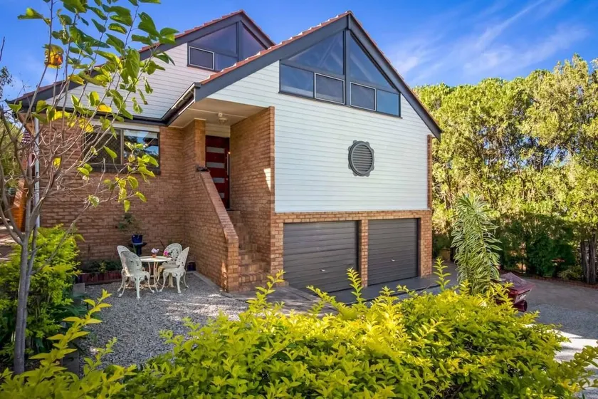 Spacious, Serene BNE Loft - Image 1