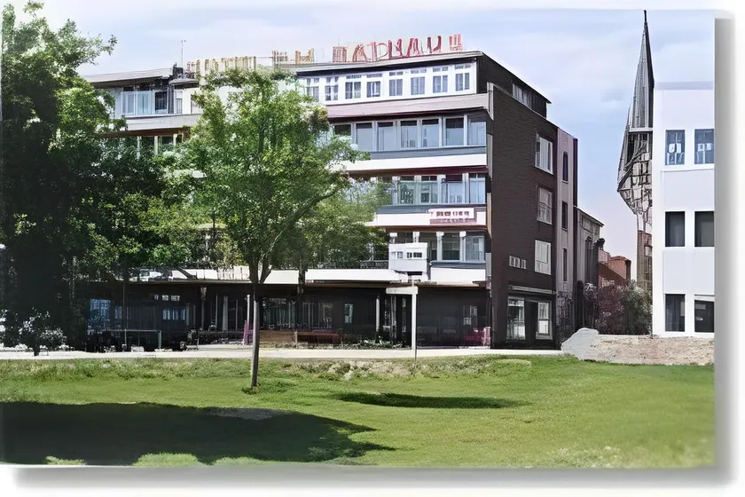 Hotel am Rathaus - Image 1