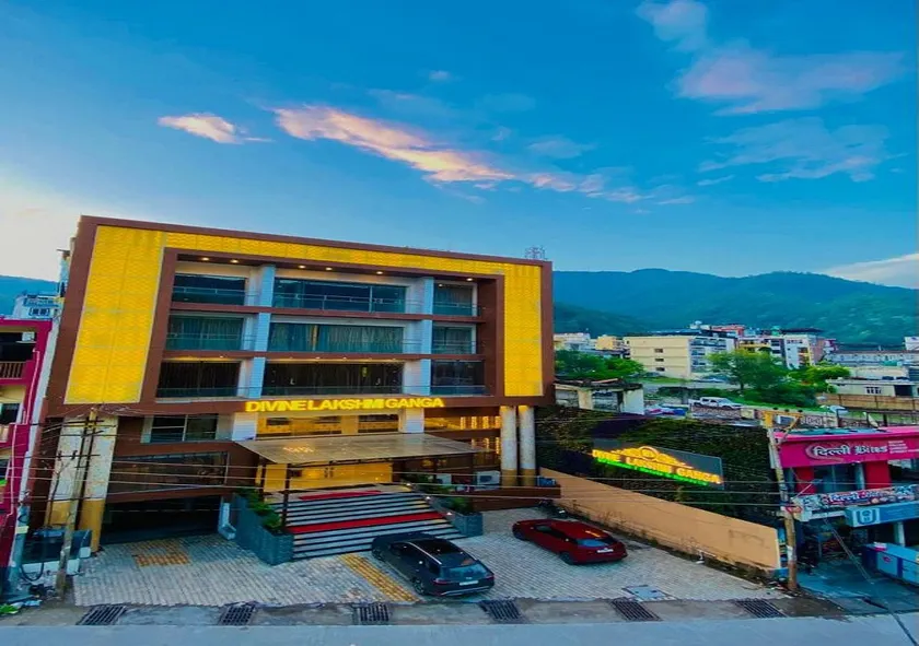Hotel Divine Lakshmi Ganga - Image 1