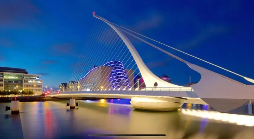 Modern Dublin City Centre - Image 1