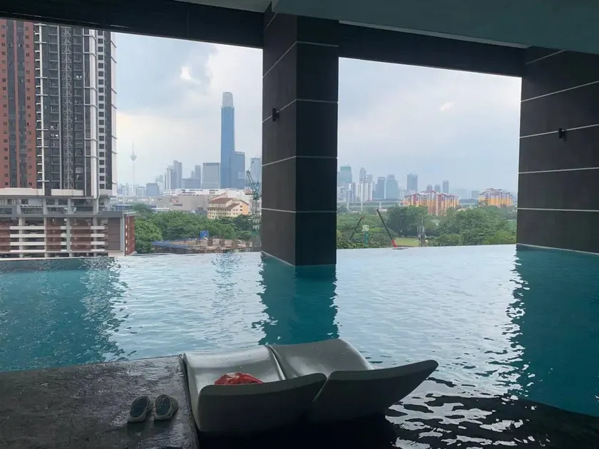3BR Family Suite Nr Sunway Velocity & LRT Maluri - Image 1