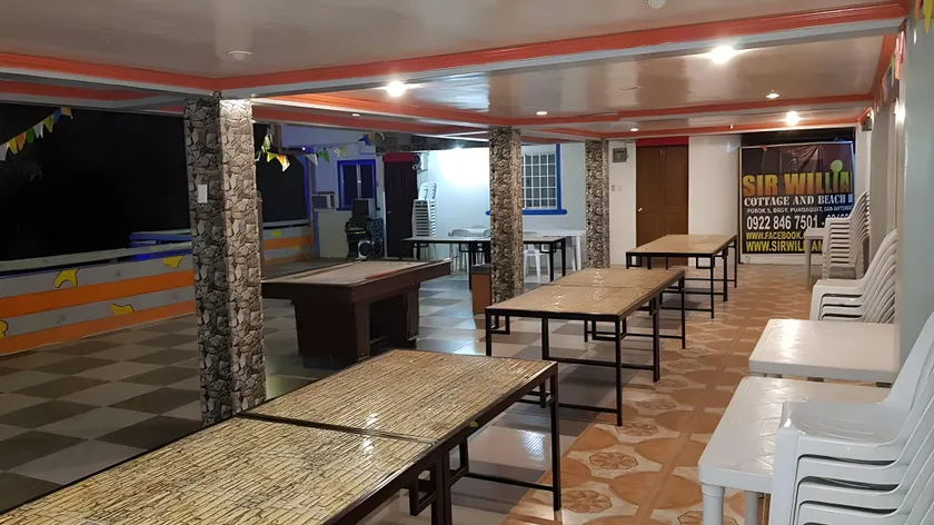 Sir Williams Lodge & Beach Resort - Image 1