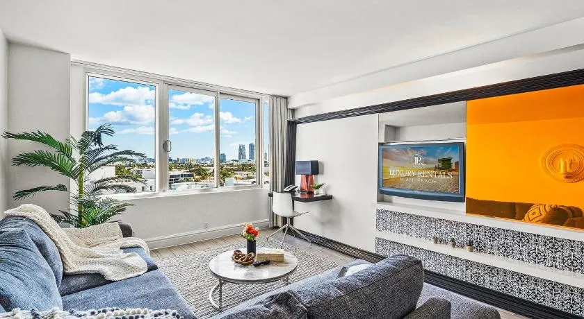 Modern waterfront living at Mondrian South Beach - 1123 - Image 1