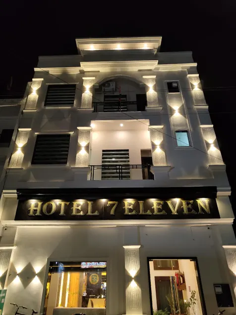 Hotel Heaven - Image 1