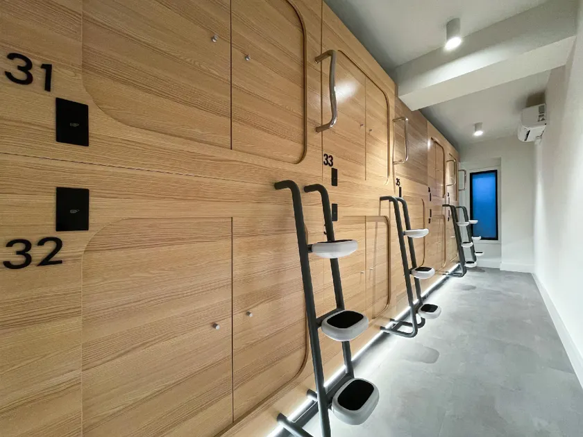Airone Capsule Hotel - Image 1