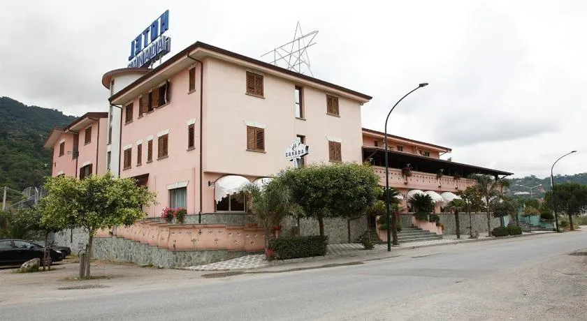 Hotel Canada - Image 1