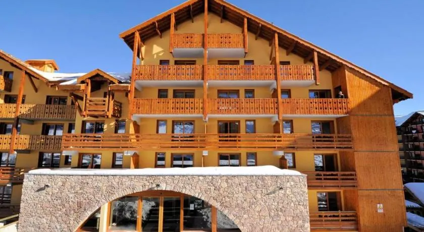 RisoulSki Antarès - Piscine et Sauna - Image 1