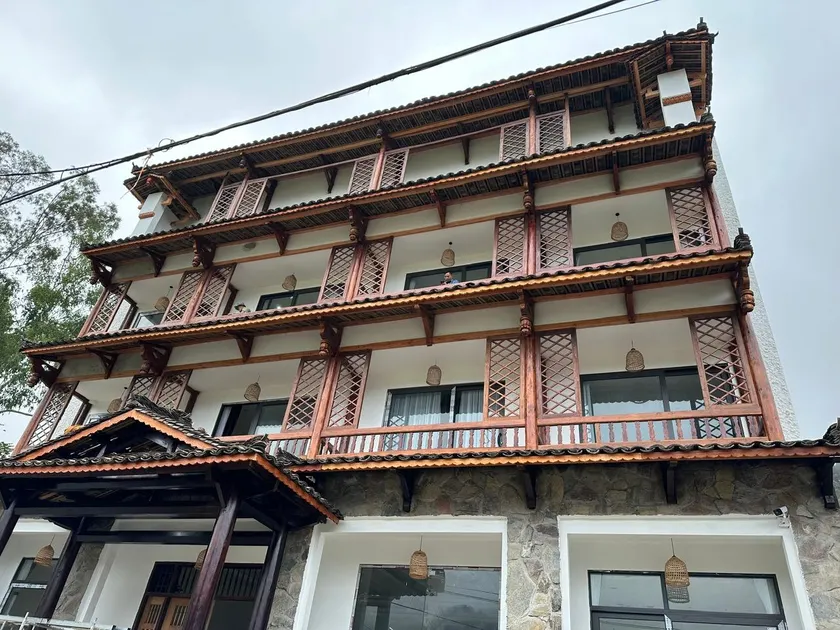 Dongvan Ville Du H'Mong Hotel - Image 1