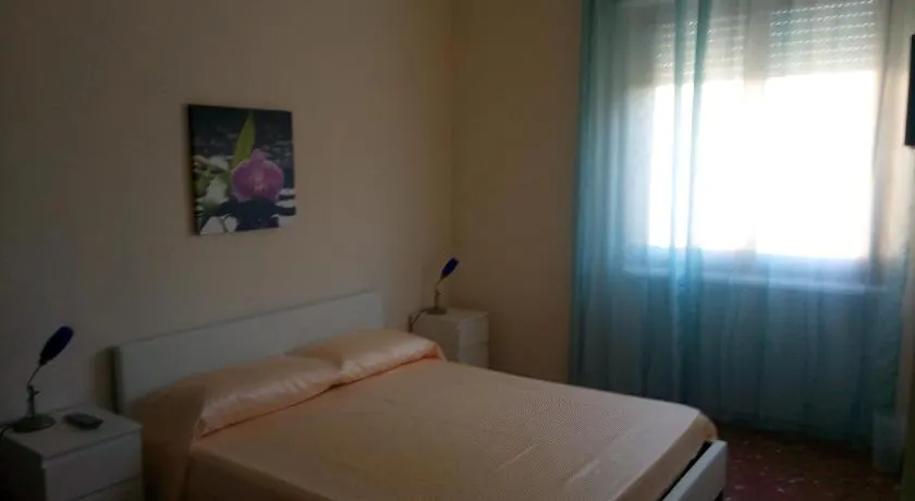 lovelybed - Image 1