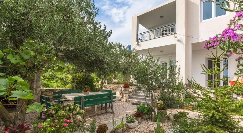 Apartments Jure Sea View Makarska - Image 1