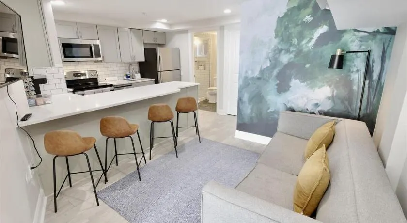 Darling Apartment in Capitol Hill - TWO min to Metro - Image 1