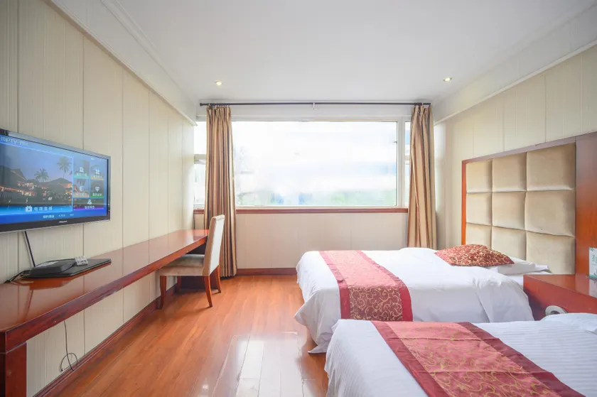 Feilong Business Hotel - Image 1