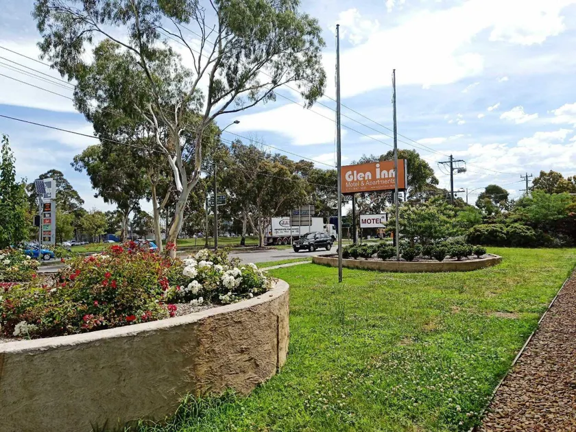 Glen Inn - Image 1