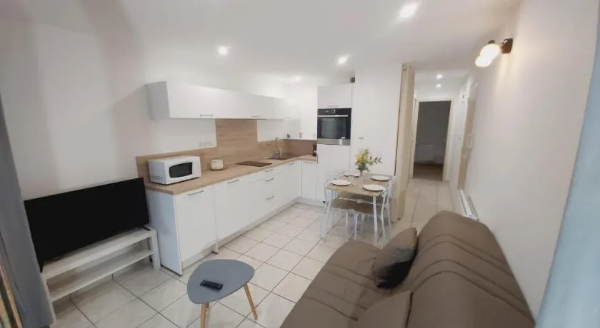 Appartement T2 avec balcon à Argelès Gazost - Image 1