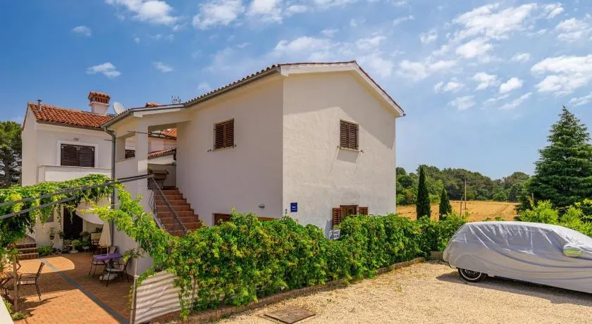 Apartments Pernar - Image 1