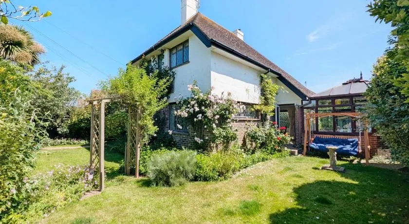 Culver End - Felpham - Image 1
