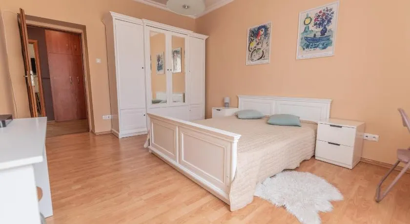 Apartament Rynek 11B - Self Check In - Image 1