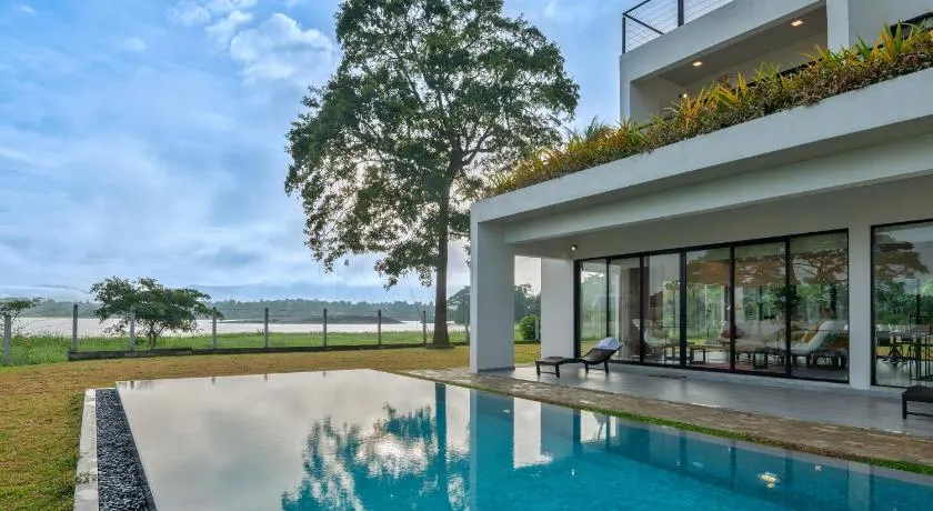 Lakefront Private Pool Villa Full Privacy Nature Escape - Image 1