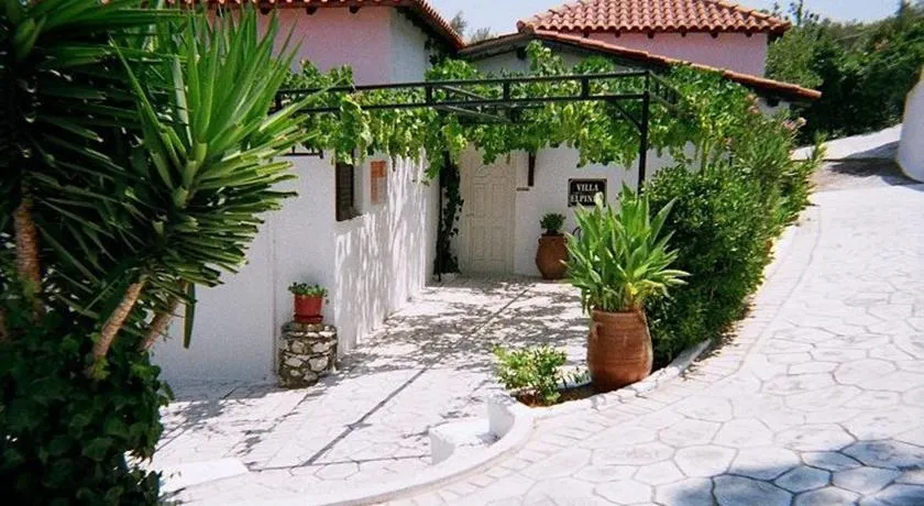 Villa Elpiniki - Image 1