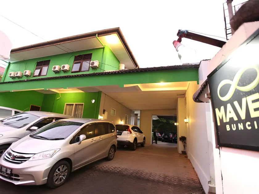 Maven Buncit Hotel - Image 1