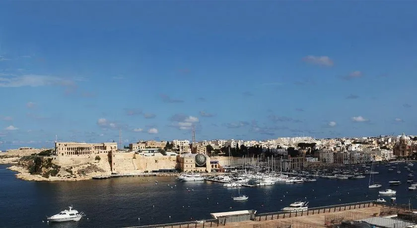 Mariette - Large Terrace - Grand Harbour View - Image 1