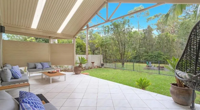 Relax at the Park by Book Jervis Bay - Image 1