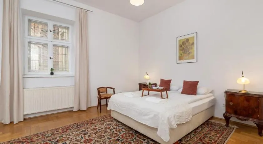 Heart of the City Apartments Market Square Cracow by Noclegi Renters - Image 1