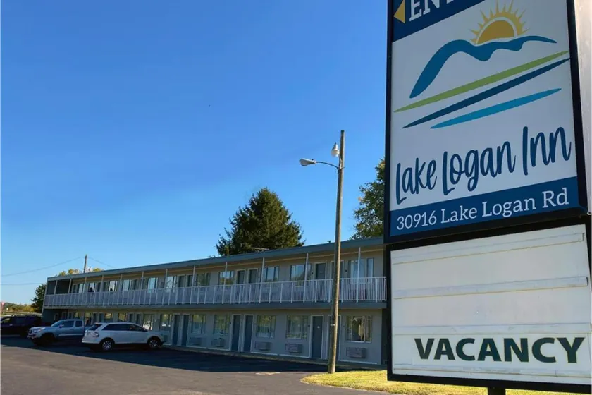 Lake Logan Inn - Image 1