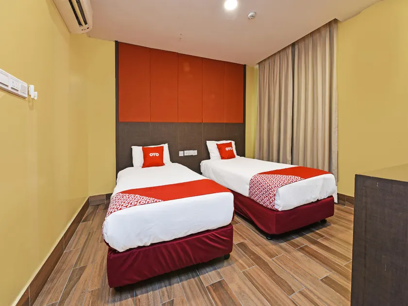 GLO HOTEL  - Image 1