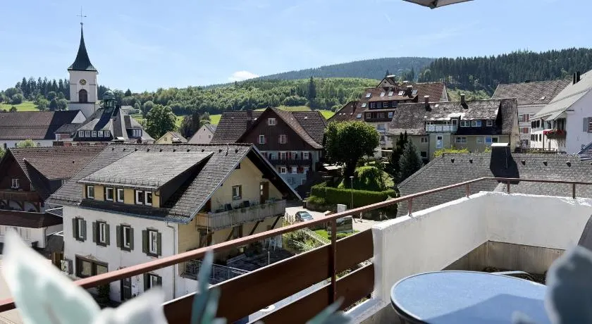 Top Penthouse mit großem Balkon und Traumaussicht - Image 1
