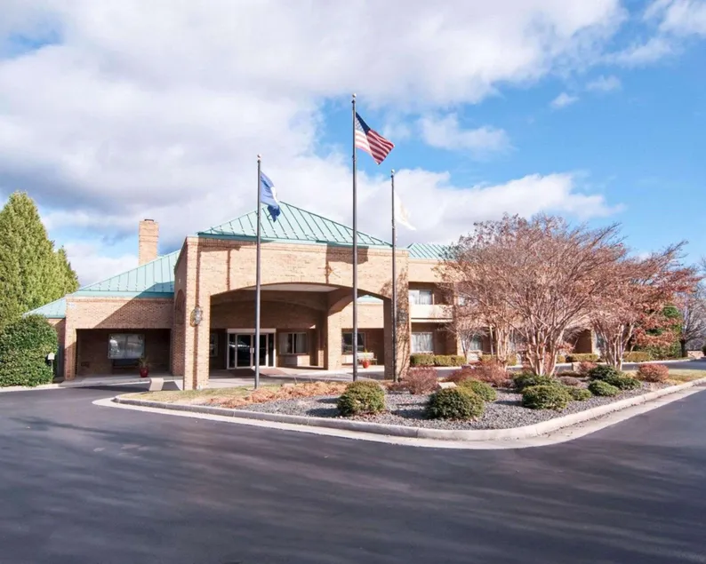 Spark by Hilton Salem East Electric Road - Image 1