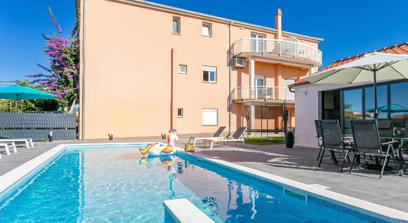 Apartments with swimming pool Kastel Luksic, Kastela - 22983 - Image 1